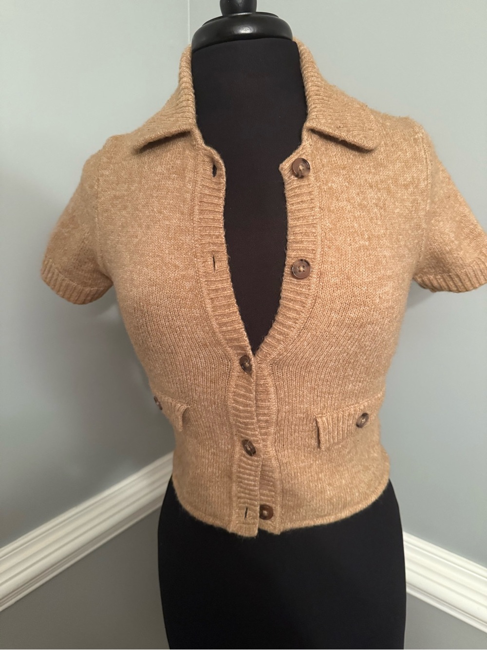 Divided Short-Sleeve Collared Button Cardigan - Camel/Tan